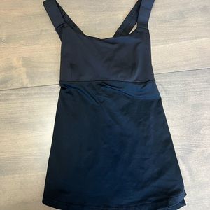 Womens Black lululemon tank 4